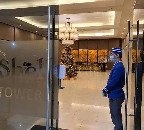 Shell C14 Near Mall Of - Airport